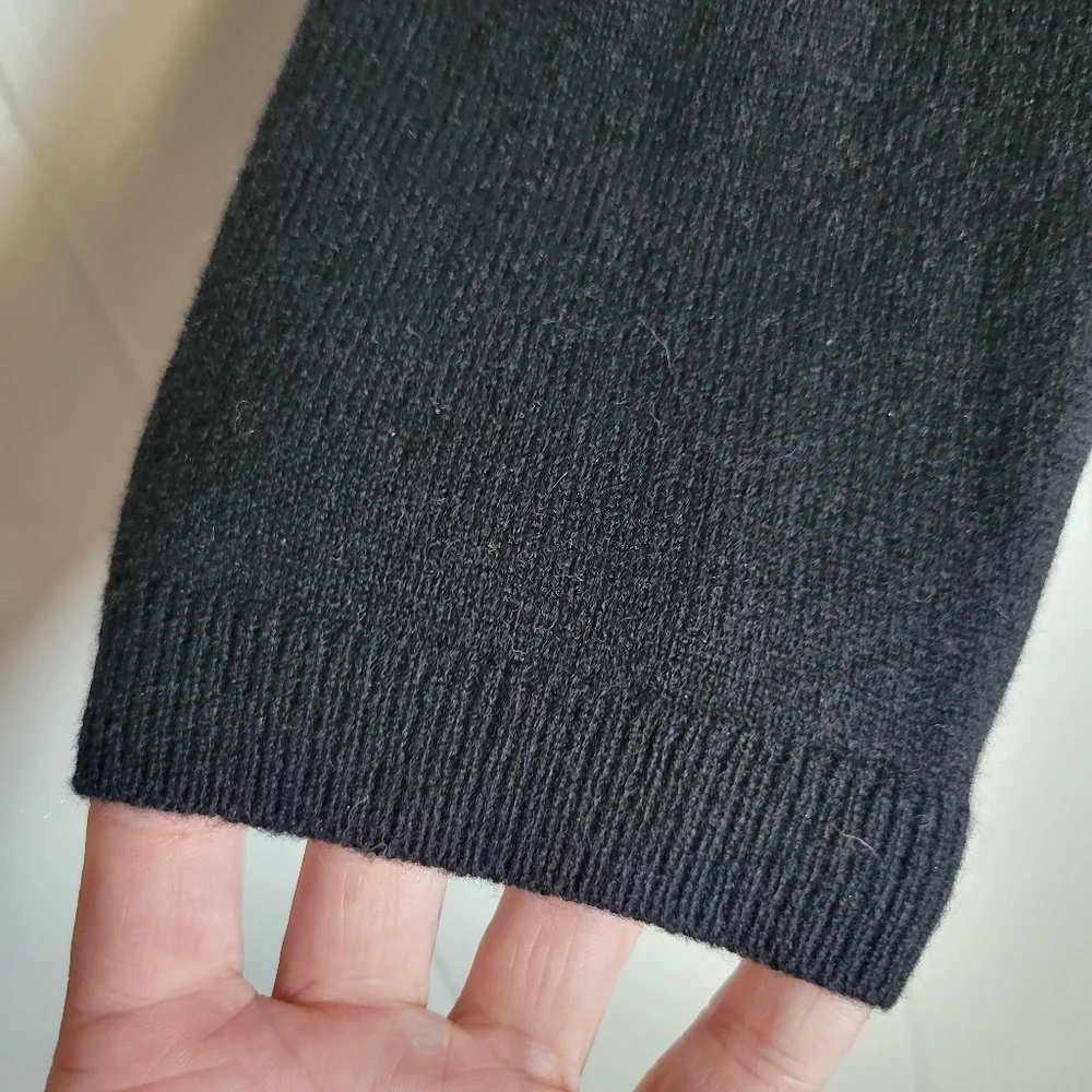 Talbots Pure 100% Cashmere Black Pullover Crewneck Sweater Long Sleeve MD